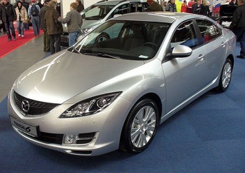 Wzmacniacz / Dodatki Mazda 6 II